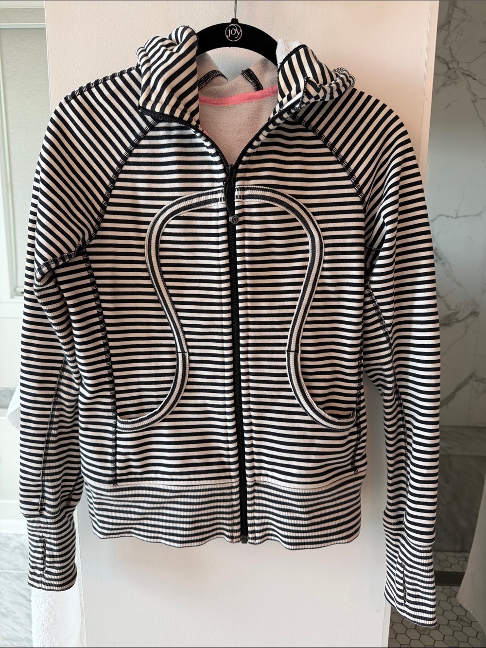Lululemon Women’s Black & White Striped scuba hoodie - no tags - size small rang